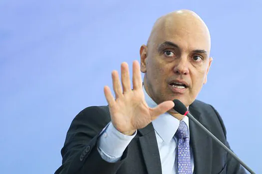 Alexandre de Moraes suspende ações sobre demissão imotivada em estatal