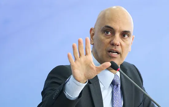 Alexandre de Moraes suspende ações sobre demissão imotivada em estatal