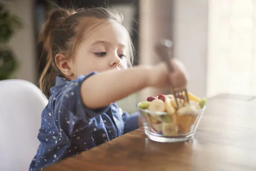 A importância do equilíbrio mental na reeducação alimentar infantil