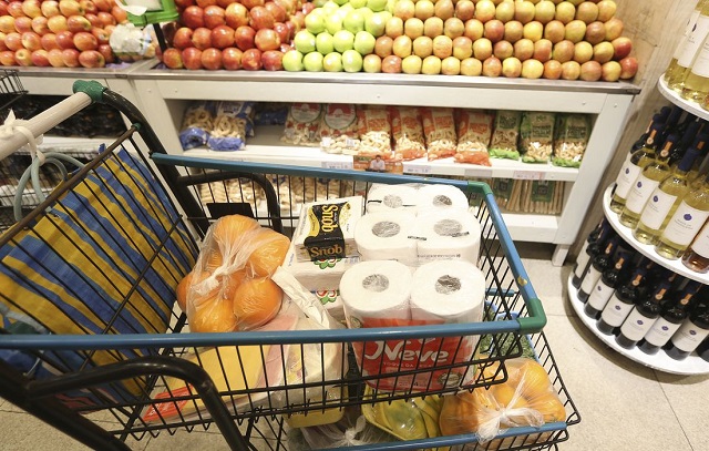 Alimentação e combustível representam 41% do orçamento dos brasileiros