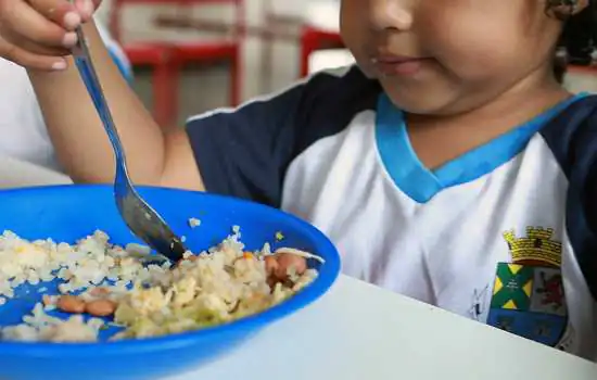 Alimentação escolar contribui para desenvolvimento saudável dos estudantes de Diadema