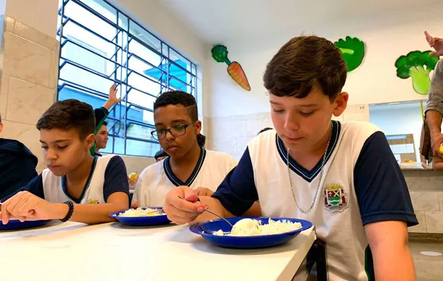 Ribeirão Pires readequa alimentação na rede municipal