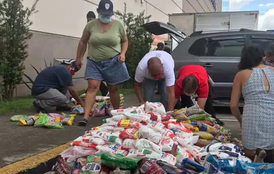 São Bernardo Plaza arrecada cerca de uma tonelada de alimentos