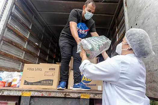 Profissionais do Hospital de Campanha de Santo André arrecadam 7 toneladas de alimentos