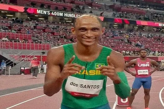 Alison dos Santos é ouro nos EUA pela Diamond League com o melhor tempo do ano