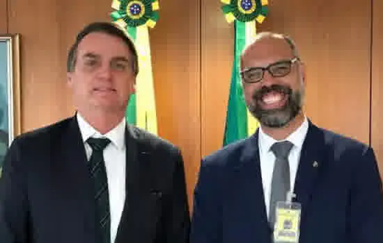 Bolsonaristas tentam atrair projeto dos EUA que coage imprensa