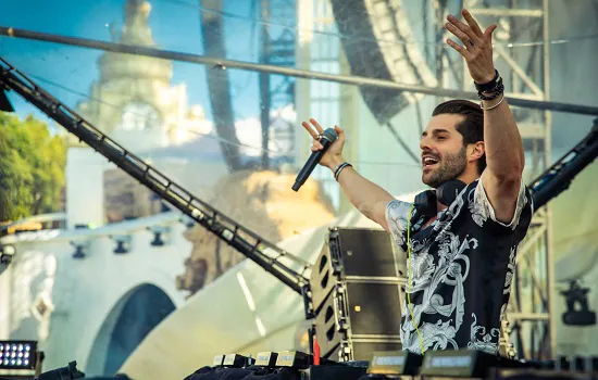 Alok faz show com recorde de público no Tomorrowland e apresenta “rave do futuro”