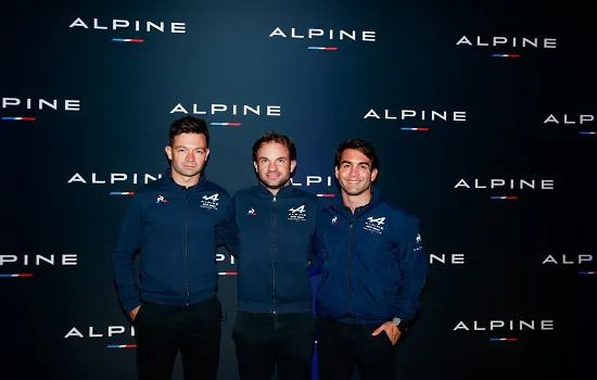 Alpine homenageia brasileiro