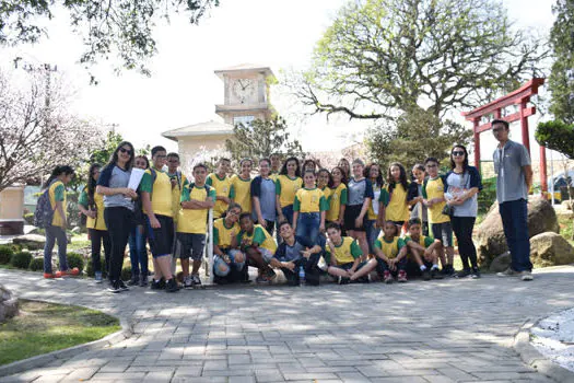 Alunos da E.E. Di Cavalcanti visitam pontos turísticos de Ribeirão Pires