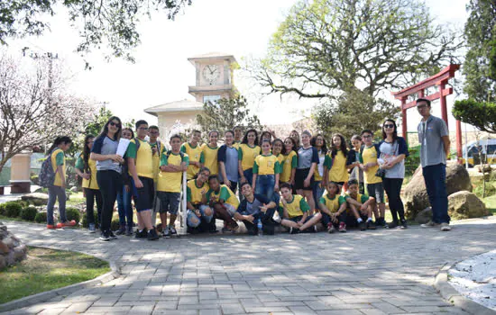 Alunos da E.E. Di Cavalcanti visitam pontos turísticos de Ribeirão Pires