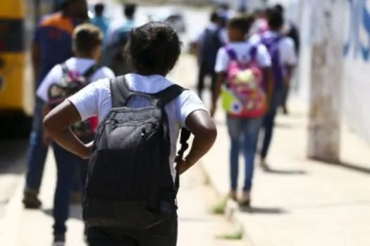 Governo de SP diz que abriu 85% de escolas; 7 fecham por infecção