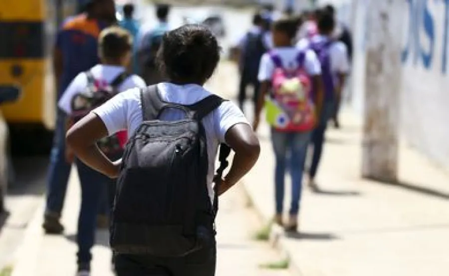 Governo de SP diz que abriu 85% de escolas; 7 fecham por infecção