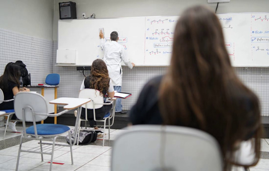 Educação SP elabora plano de recuperação de aprendizagens com aulas extras