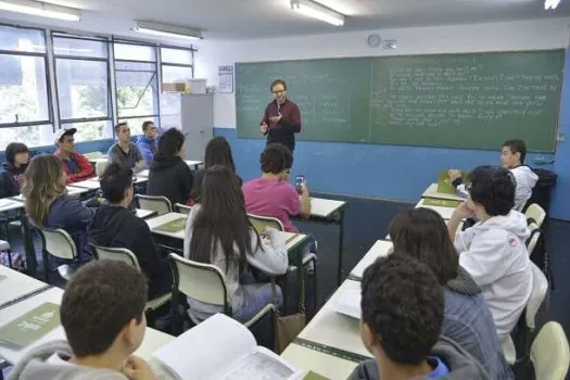 SP: Alunos podem fazer cursos de inglês, italiano, espanhol, francês e japonês