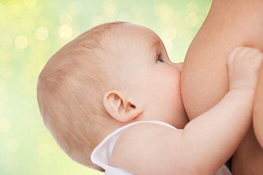 Leite materno de mulheres vacinadas tem anticorpos para covid