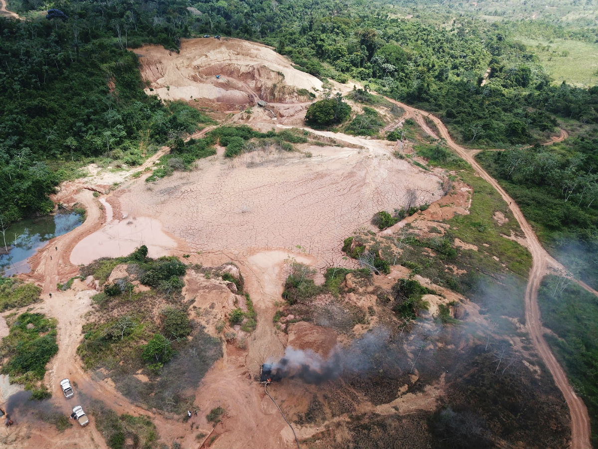 Financial Times: Investidores ameaçam sair do Brasil se destruição da Amazônia não parar