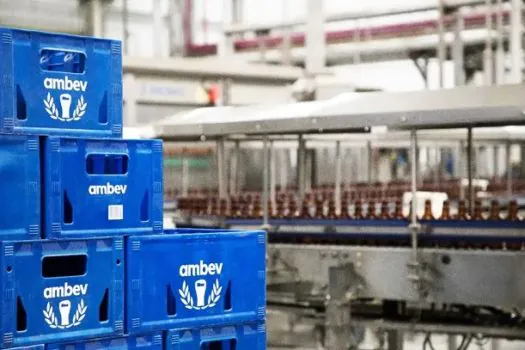 Ambev afirma que acusação de ‘suposto rombo’ é falsa, oportunista e irresponsável