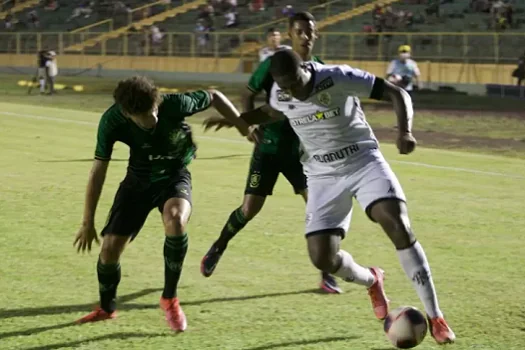 América-MG elimina o Botafogo em Jaú e é o primeiro semifinalista da Copinha