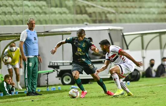 América-MG empata com Botafogo-SP e pode perder a liderança nesta rodada