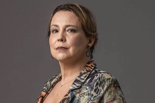 Ana Beatriz Nogueira realiza cirurgia e retira tumor no pulmão