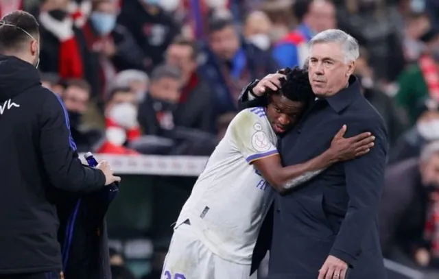 Ancelotti pede ‘tolerância zero’ com racismo após novas ofensas a Vini Jr.