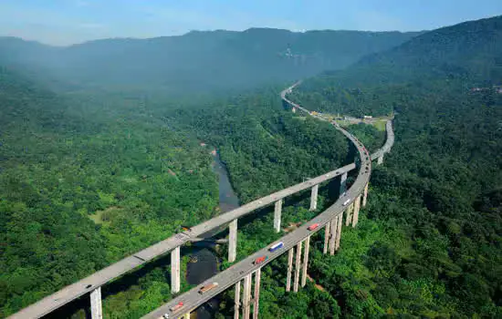 Boletim das Rodovias: ARTESP informa acidente na Rodovia Anchieta (SP-150)