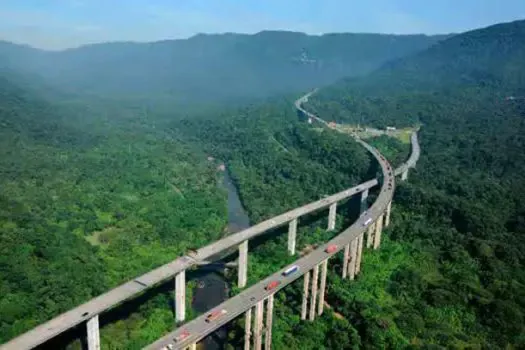 Boletim das Rodovias- Rodovia Anchieta está totalmente interditada no km 42 sentido sul