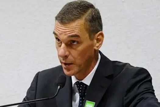 Bolsonaro decide demitir presidente do BB; Guedes tenta reverter decisão