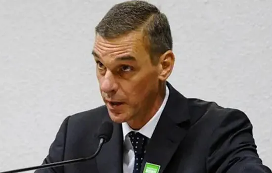 Bolsonaro decide demitir presidente do BB; Guedes tenta reverter decisão