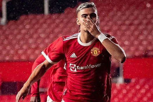 Manchester United empresta meia belga Andreas Pereira ao Flamengo por um ano