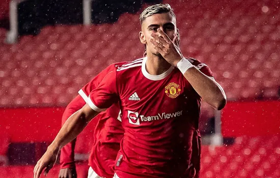 Manchester United empresta meia belga Andreas Pereira ao Flamengo por um ano