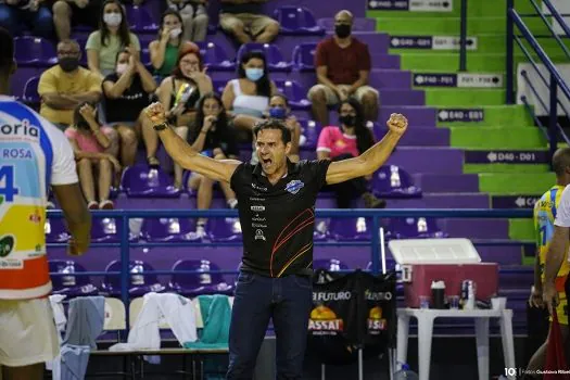 Vôlei Futuro Araçatuba conta com a experiência do técnico Ângelo Vercesi na Superliga B