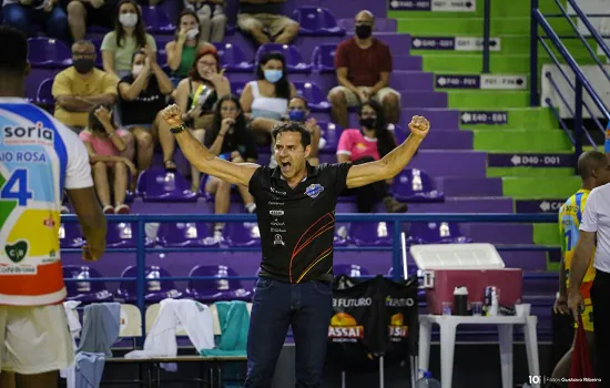 Vôlei Futuro Araçatuba conta com a experiência do técnico Ângelo Vercesi na Superliga B