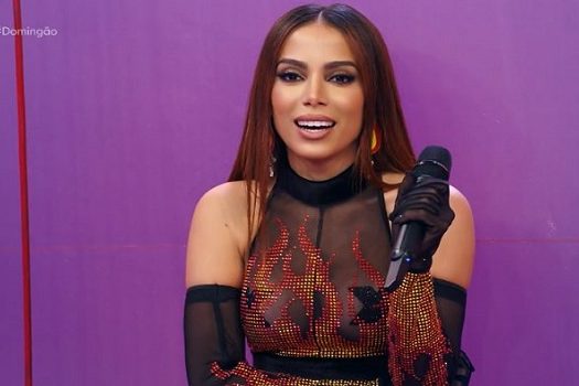 Anitta diz que já negou propostas de desvio de verba para shows de prefeituras