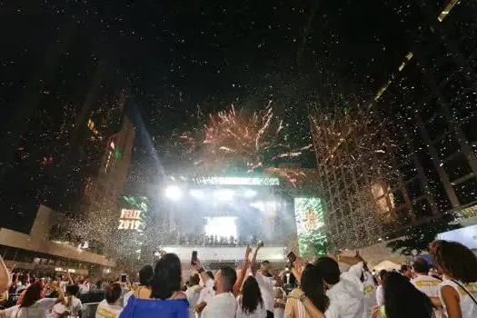 Shows e baladas voltam em SP, mas com o uso de máscaras