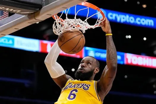 LeBron despista sobre futuro no Lakers, mas pode receber R$ 848,5 milhões por renovação