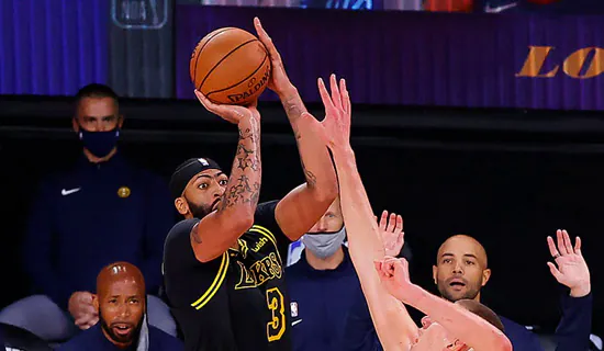 Em mais um jogo inspirado de Anthony Davis