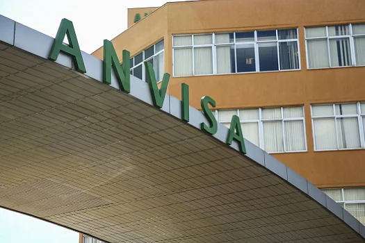 Anvisa prorroga por 1 ano uso emergencial de vacinas contra a covid-19