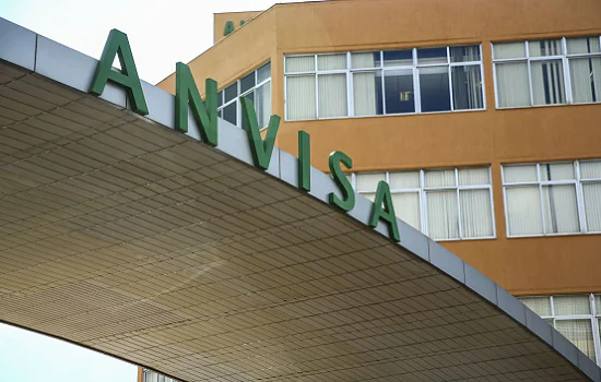 Anvisa prorroga por 1 ano uso emergencial de vacinas contra a covid-19