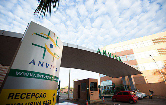 Anvisa muda regras para uso emergencial de vacinas contra a covid-19_x000D_