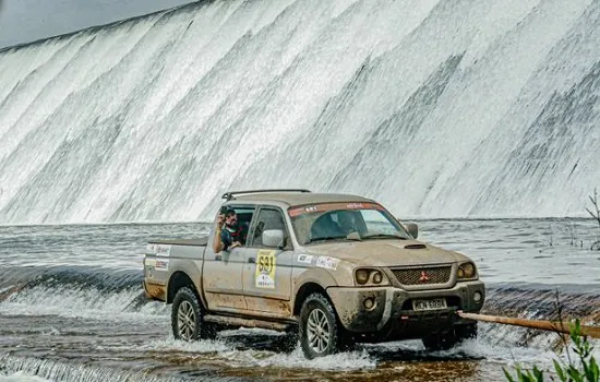 Passeio 4×4 une fora de estrada e turismo no Aparados Off-Road