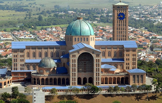 Santuário de Aparecida limita capacidade de público no feriado