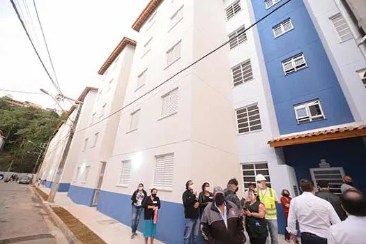 Prefeitura de São Bernardo entrega 60 unidades habitacionais na Vila Esperança