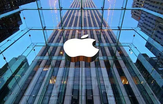 Apple renova linha de produtos e dobra aposta em serviço