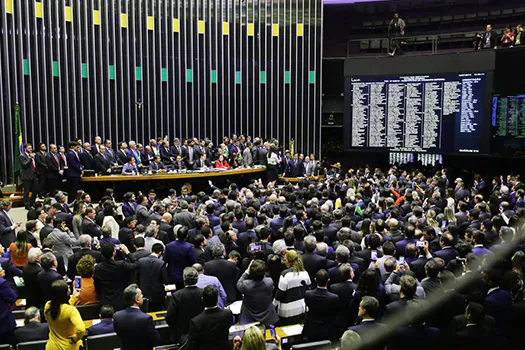 Reforma da Previdência é aprovada em 1º turno na Câmara com 379 votos a favor