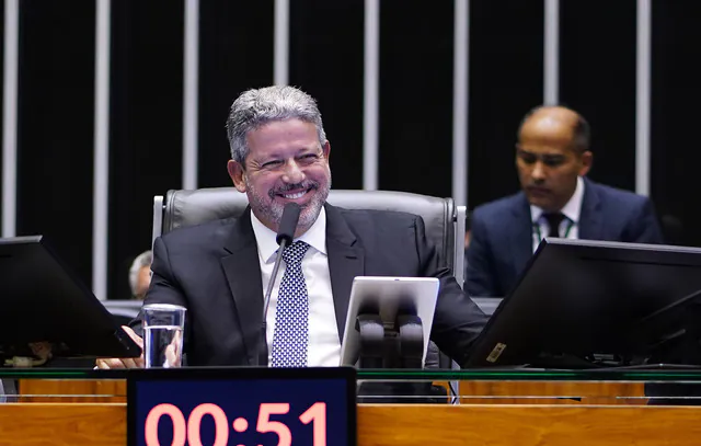 Novo arcabouço fiscal é aprovado com placar superior ao necessário para reforma tributária