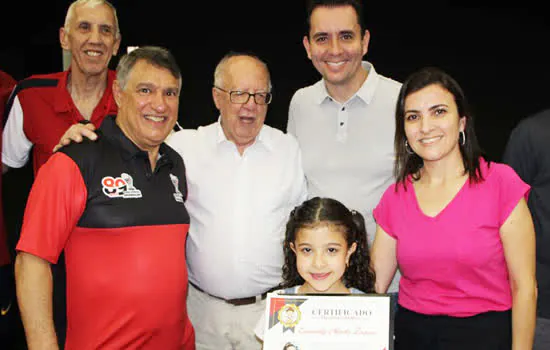 Garota de 7 anos é empossada presidente infantil do Clube Aramaçan