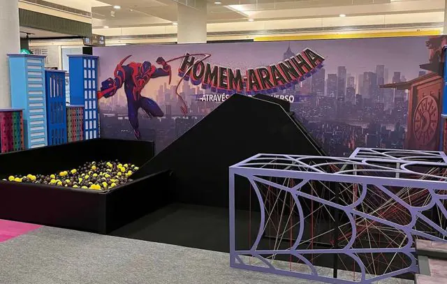 “Homem-Aranha: Através do Aranhaverso” ganha espaço temático no Golden Square Shopping