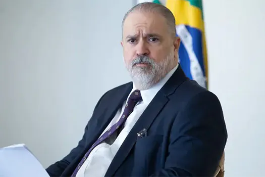 Aras envia à Corregedoria do CNMP pedido de investigação contra procuradores da Lava Jato