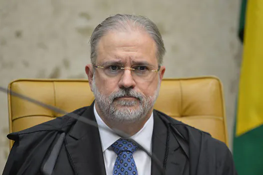 Augusto Aras testou positivo para covid-19, diz PGR_x000D_